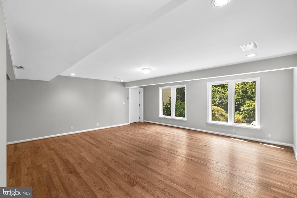 8413 Fenway Road Bethesda, MD 20817 - Photo 47 of 65 Gallery Image 47