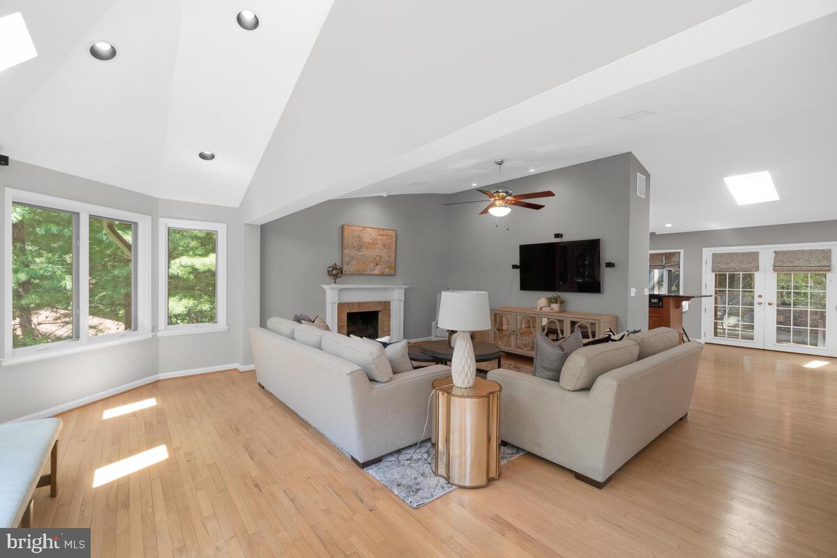 8413 Fenway Road Bethesda, MD 20817 - Photo 10 of 65 Gallery Image 10