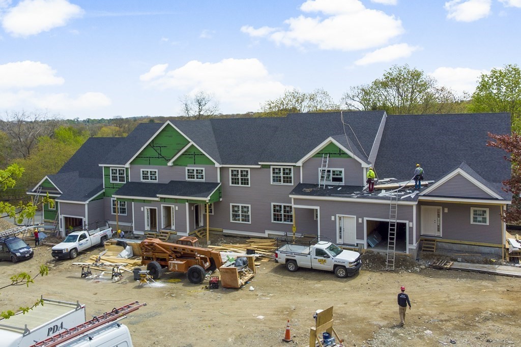 165 Cambridge Road, Unit 12 Woburn, MA 01801 - Photo 3 of 4 Gallery Image 3