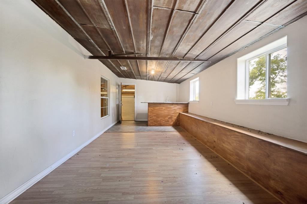 2396 Riverside Drive Denton, TX 76208 - Photo 23 of 39 Workshop Loft