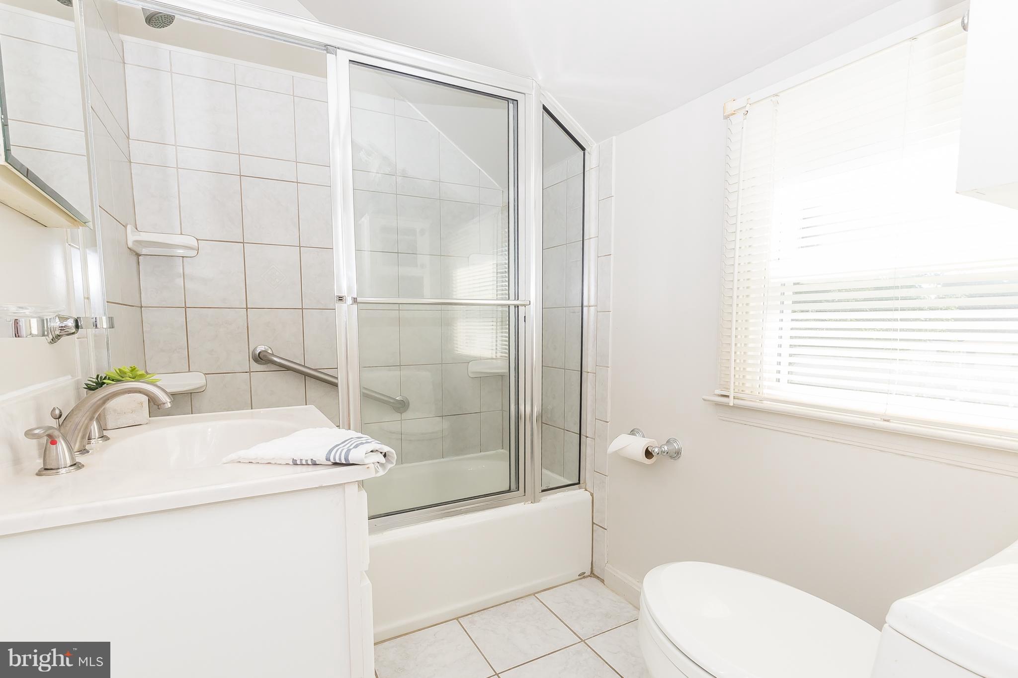 1775 Brookview Road Baltimore, MD 21222 - Photo 20 of 30 Bath with ceramic tile and modern updates
