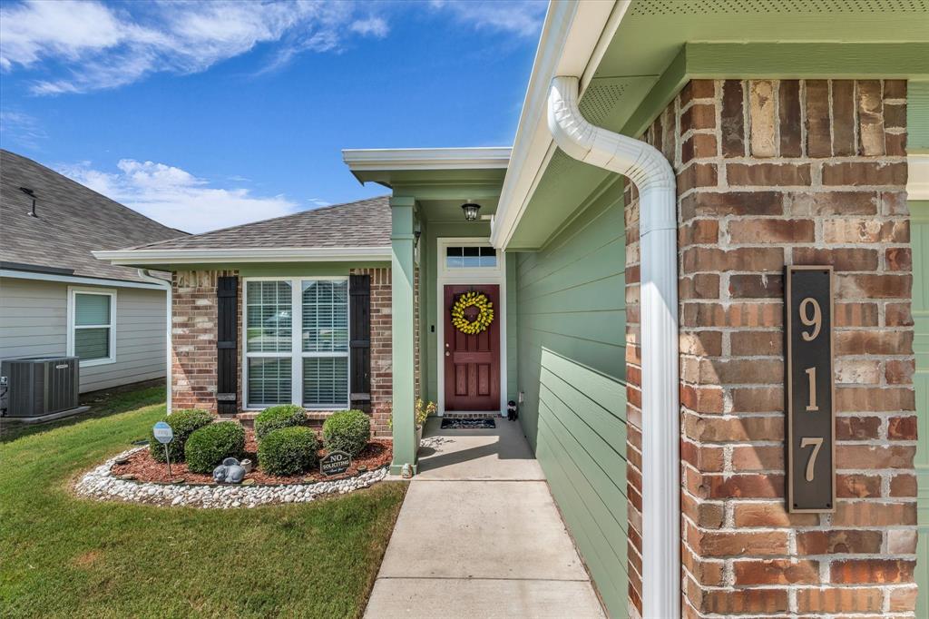 917 North Fork Ranch Road Waco, TX 76705 - Photo 4 of 23 a front view of a house