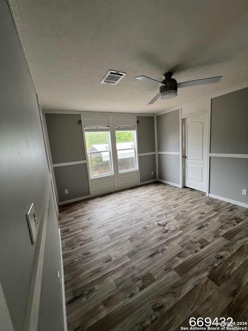 117 Royal Street Taylor, TX 76574 - Photo 11 of 19