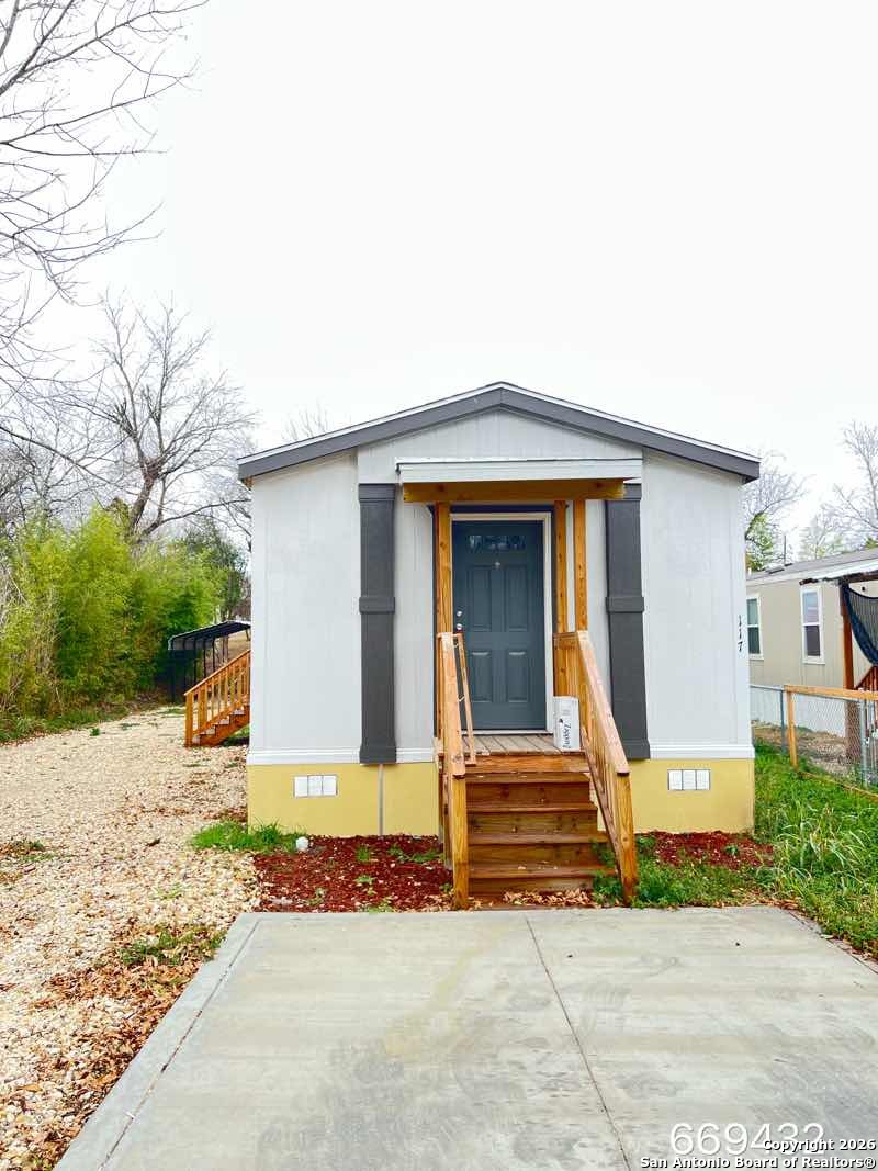 117 Royal Street Taylor, TX 76574 - Photo 2 of 19