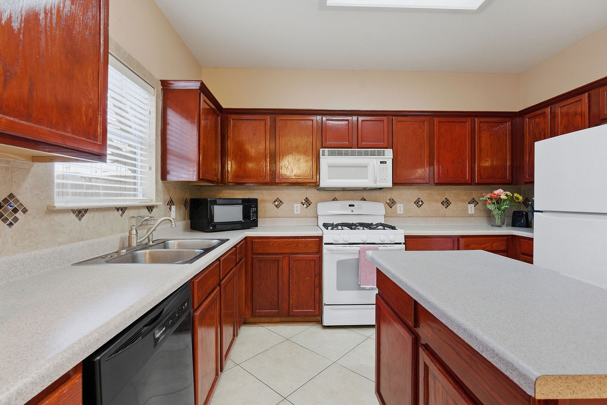 1424 Marsh Harbour Drive Round Rock, TX 78664 - Photo 11 of 34