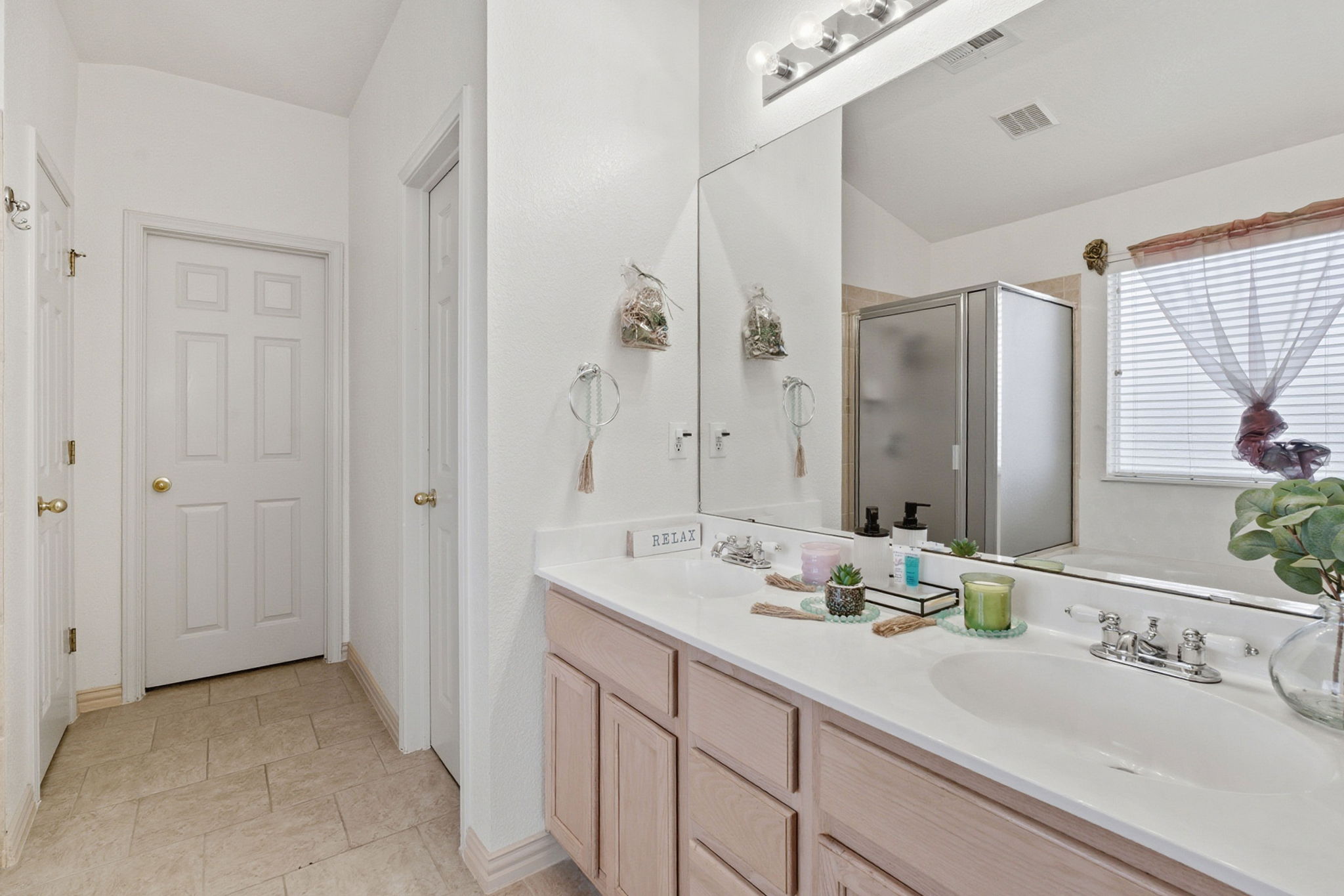 1424 Marsh Harbour Drive Round Rock, TX 78664 - Photo 21 of 34