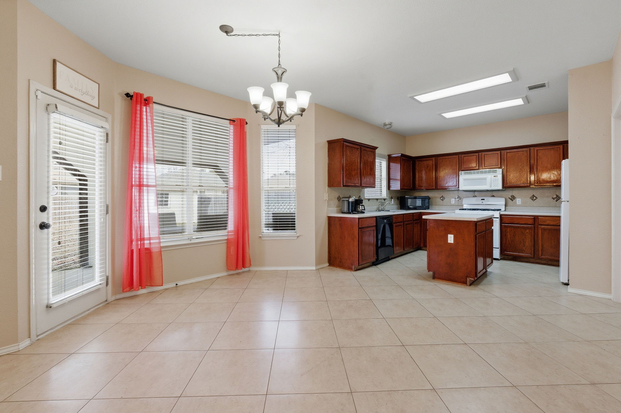 1424 Marsh Harbour Drive Round Rock, TX 78664 - Photo 9 of 34