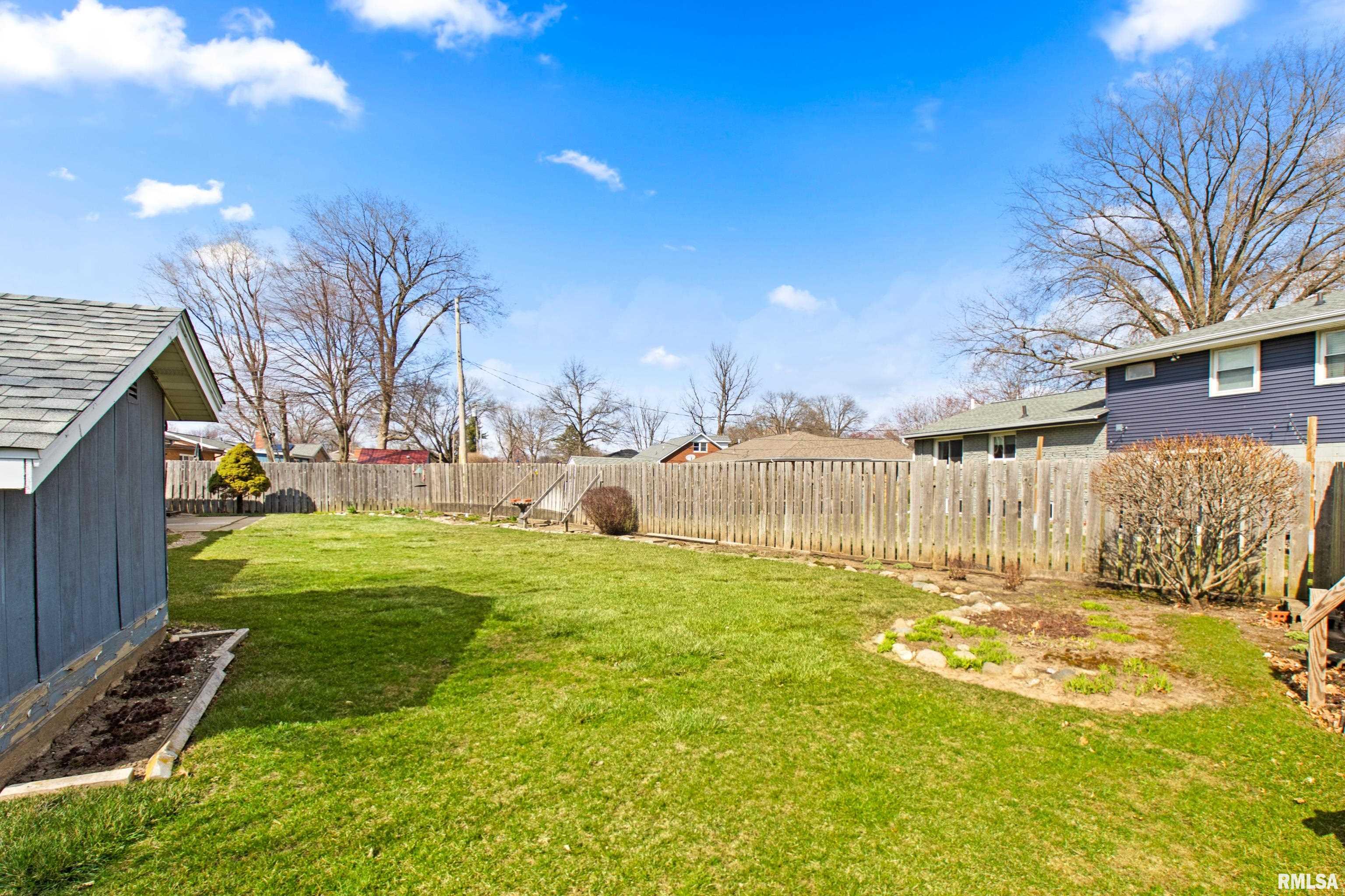 841 Sunset Road Morton, IL 61550 - Photo 8 of 35