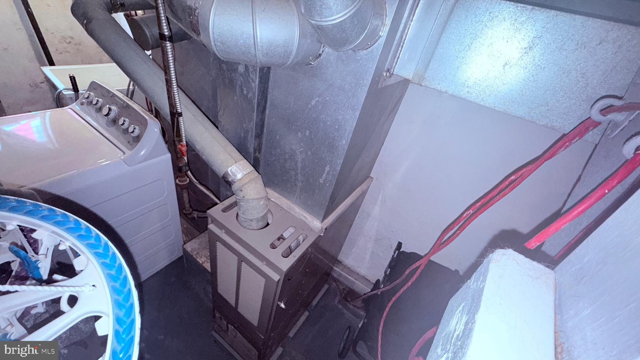 2848 North Lee Street Philadelphia, PA 19134 - Photo 13 of 26 a view of an entryway with furniture