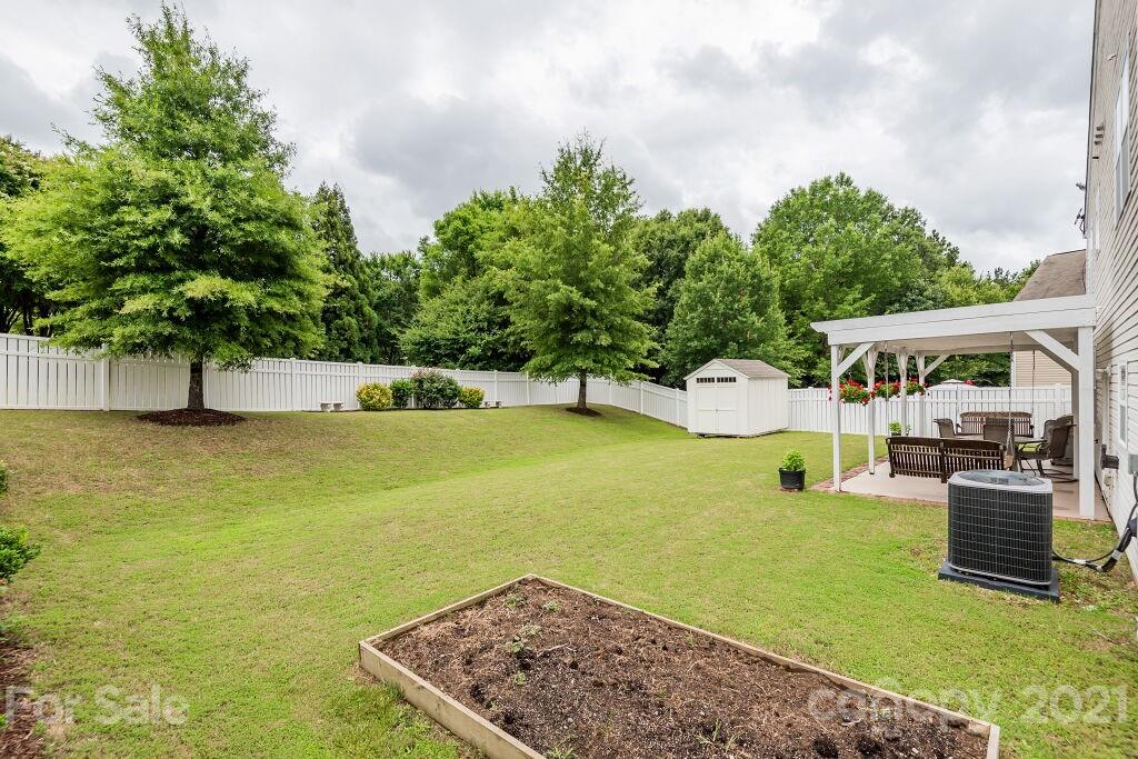 305 Allspice Road Fort Mill, SC 29708 - Photo 4 of 31 a view of outdoor space and yard