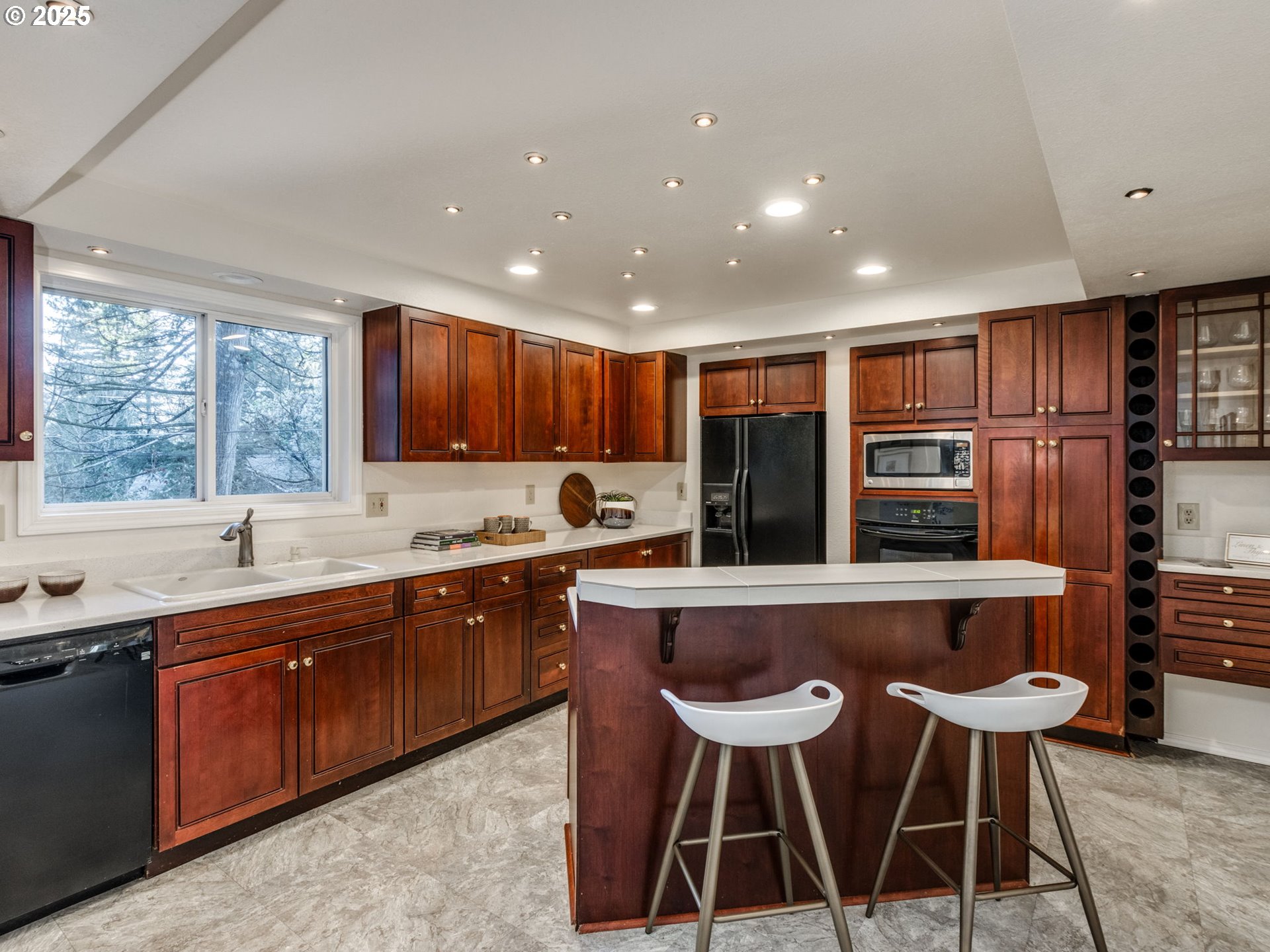 5127 Southwest Multnomah Boulevard Portland, OR 97219 - Photo 13 of 41 Gallery Image 13