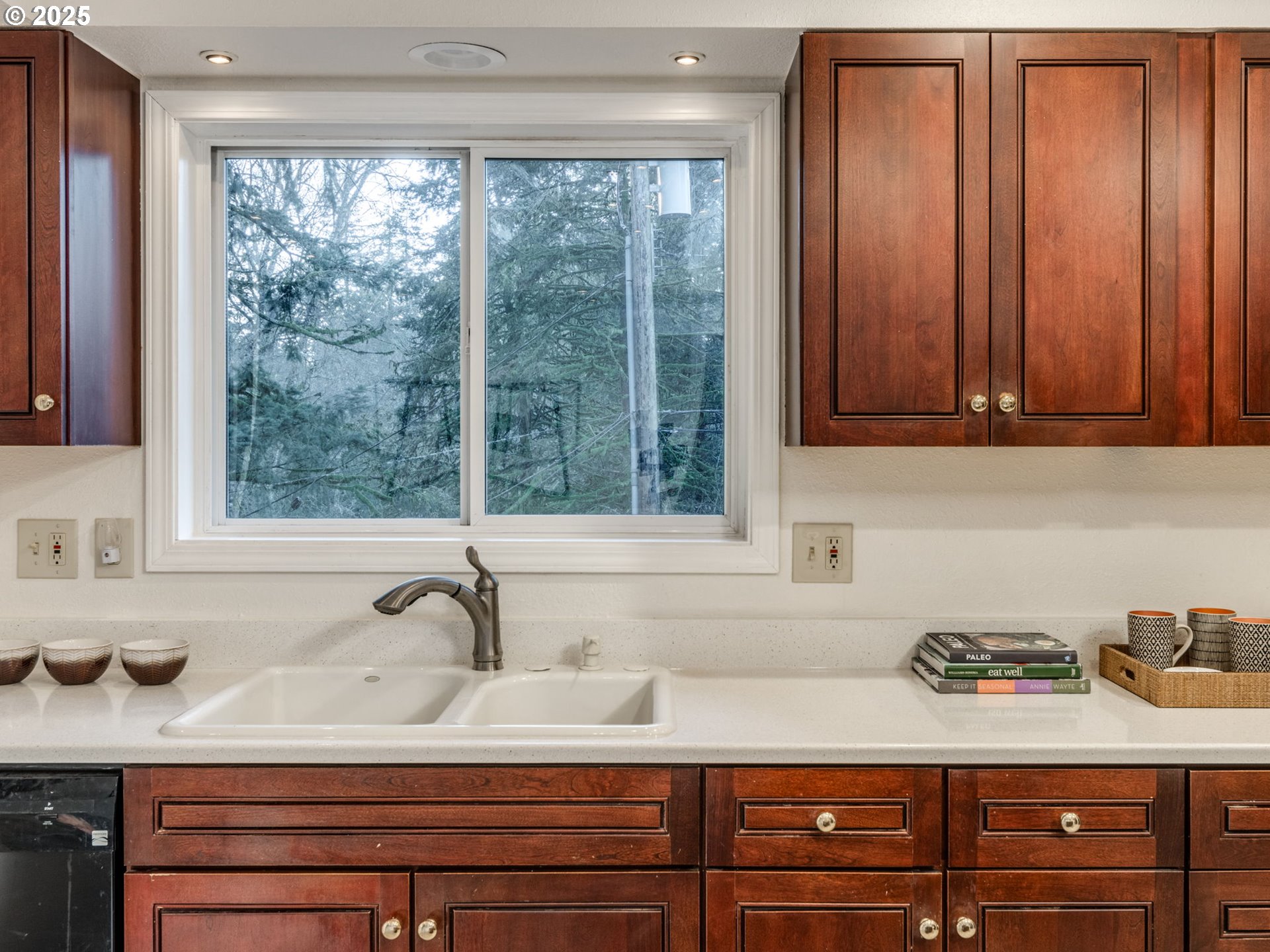 5127 Southwest Multnomah Boulevard Portland, OR 97219 - Photo 14 of 41 Gallery Image 14
