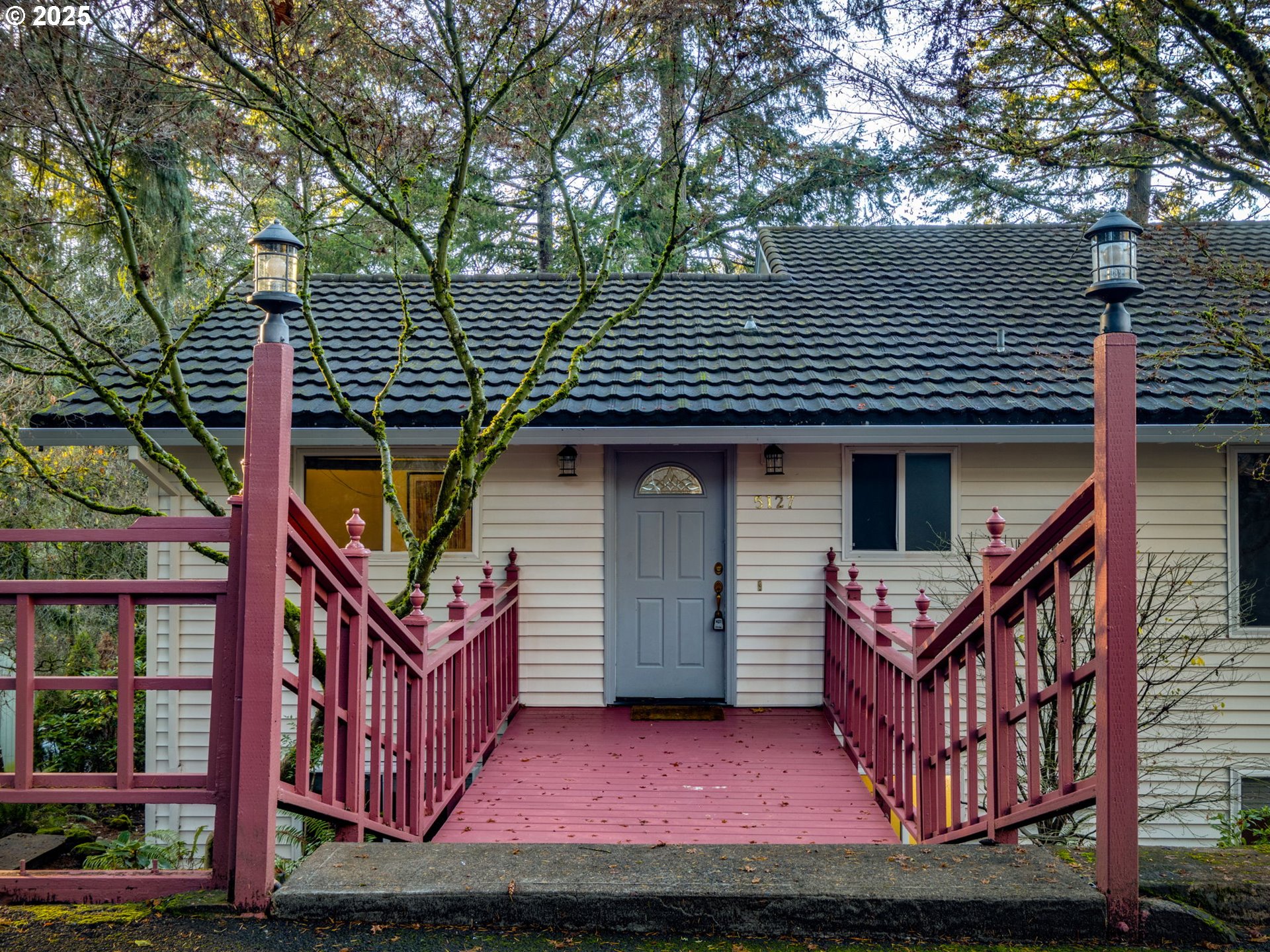 5127 Southwest Multnomah Boulevard Portland, OR 97219 - Photo 2 of 41 Gallery Image 2