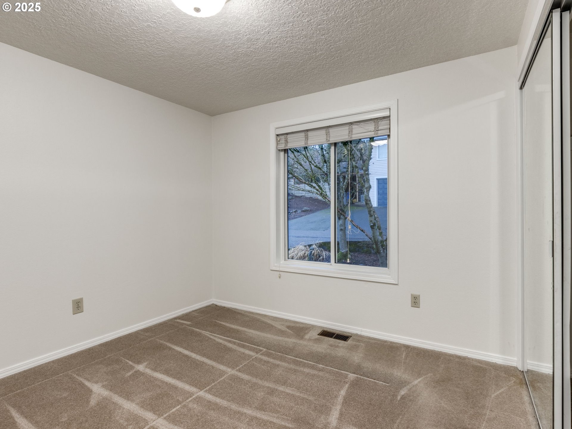 5127 Southwest Multnomah Boulevard Portland, OR 97219 - Photo 25 of 41 Gallery Image 25