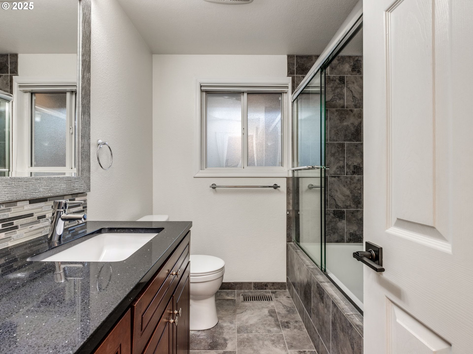 5127 Southwest Multnomah Boulevard Portland, OR 97219 - Photo 26 of 41 Gallery Image 26