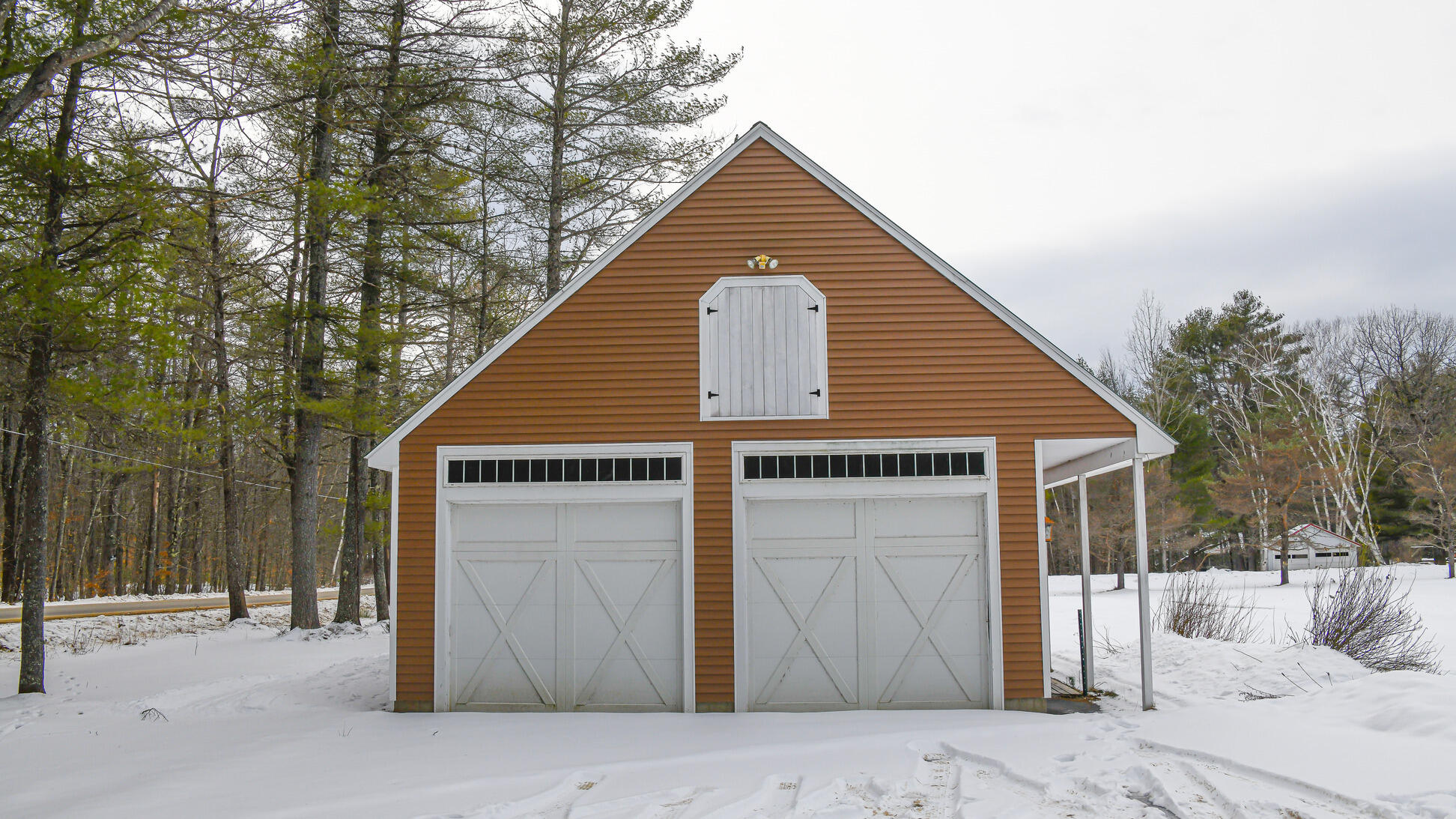 Detached Garage