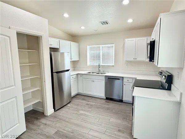 $1,195 | 2581 East Ambush Street, Unit 3, Pahrump, NV 89048