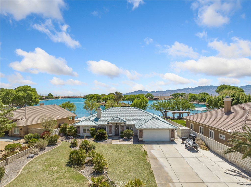 39429 Mountain View Road Yermo, CA 92398 - Photo 2 of 47 a view of a street in front of residential houses