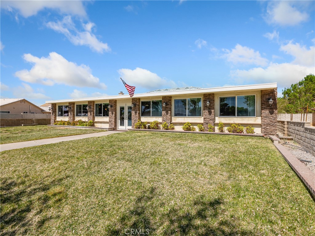 39429 Mountain View Road Yermo, CA 92398 - Photo 46 of 47 a front view of a house with a yard