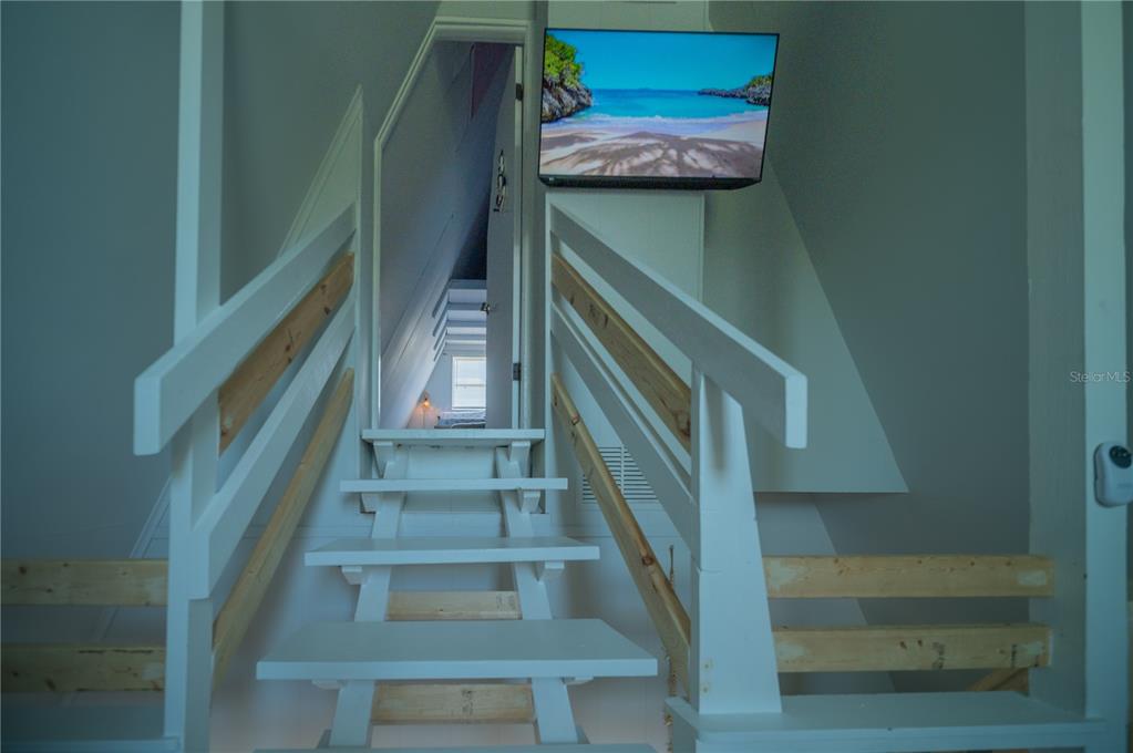 501 Pameto Road Nokomis, FL 34275 - Photo 23 of 37 a view of entryway