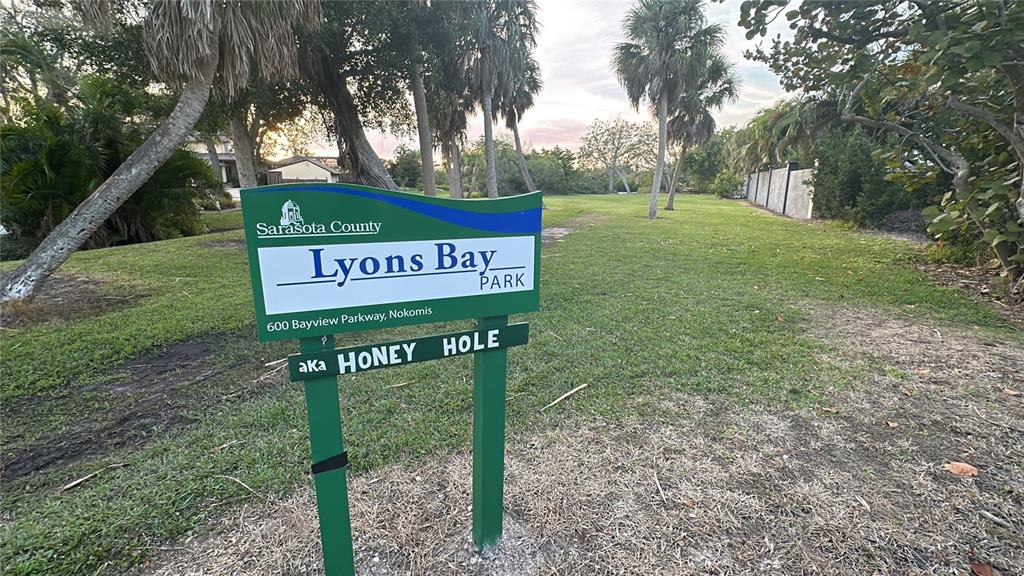 501 Pameto Road Nokomis, FL 34275 - Photo 34 of 37 a sign that is on the side of the road