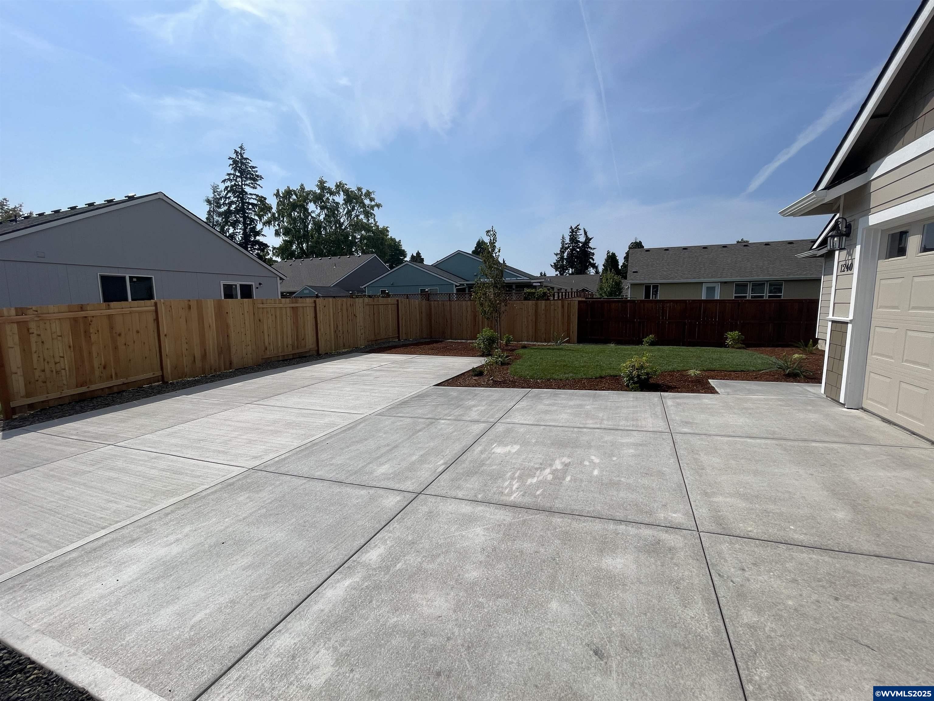 1240 Southwest Hop Street Albany, OR 97321 - Photo 32 of 37