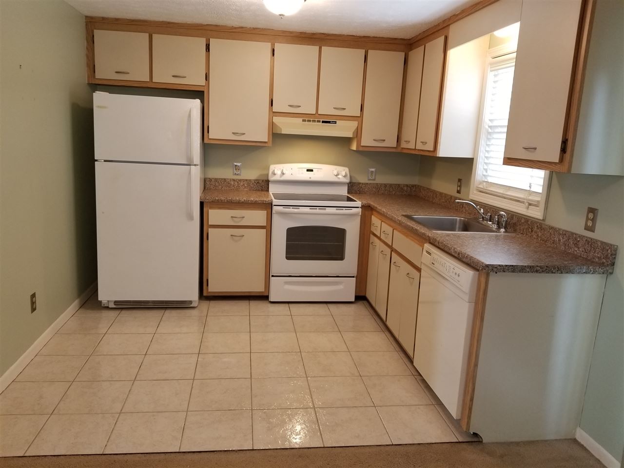 279 Winding Pond Road Londonderry, NH 03053 - Photo 11 of 36 Gallery Image 11
