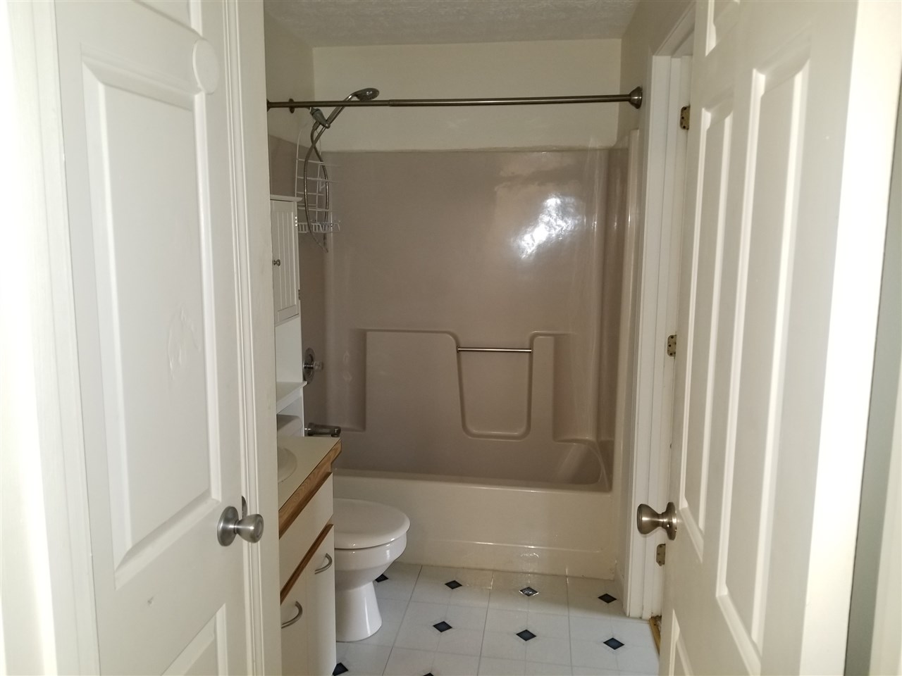 279 Winding Pond Road Londonderry, NH 03053 - Photo 20 of 36 Gallery Image 20