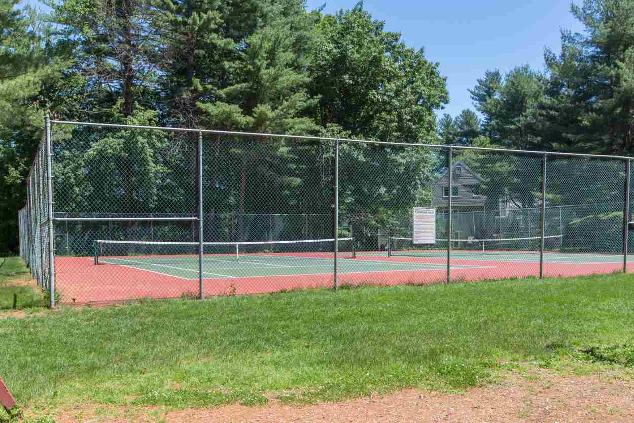 279 Winding Pond Road Londonderry, NH 03053 - Photo 33 of 36 Gallery Image 33