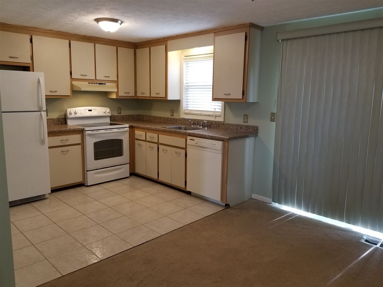279 Winding Pond Road Londonderry, NH 03053 - Photo 10 of 36 Gallery Image 10