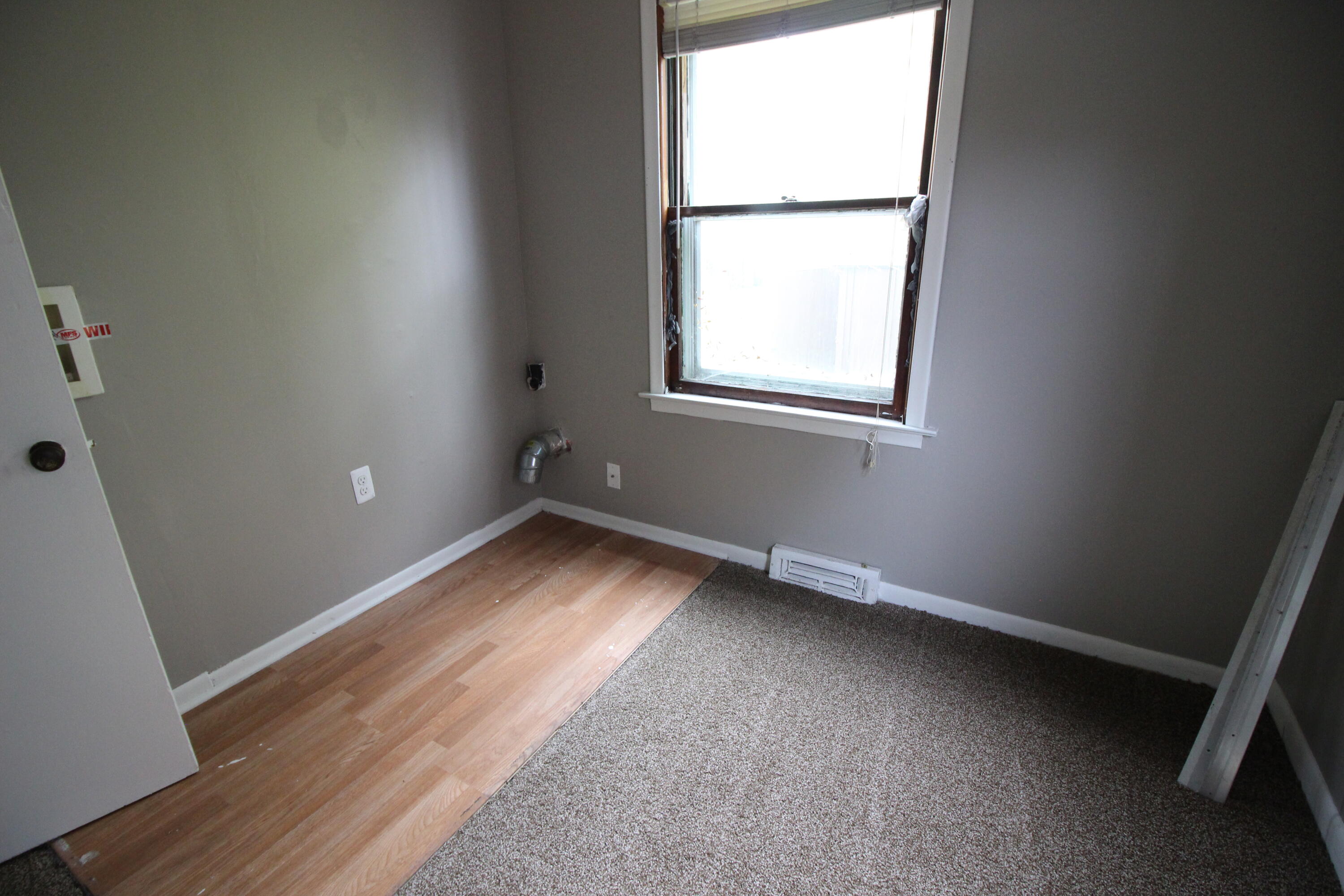 18336 Twelve Mile Road Roseville, MI 48066 - Photo 11 of 15 IMG_9856