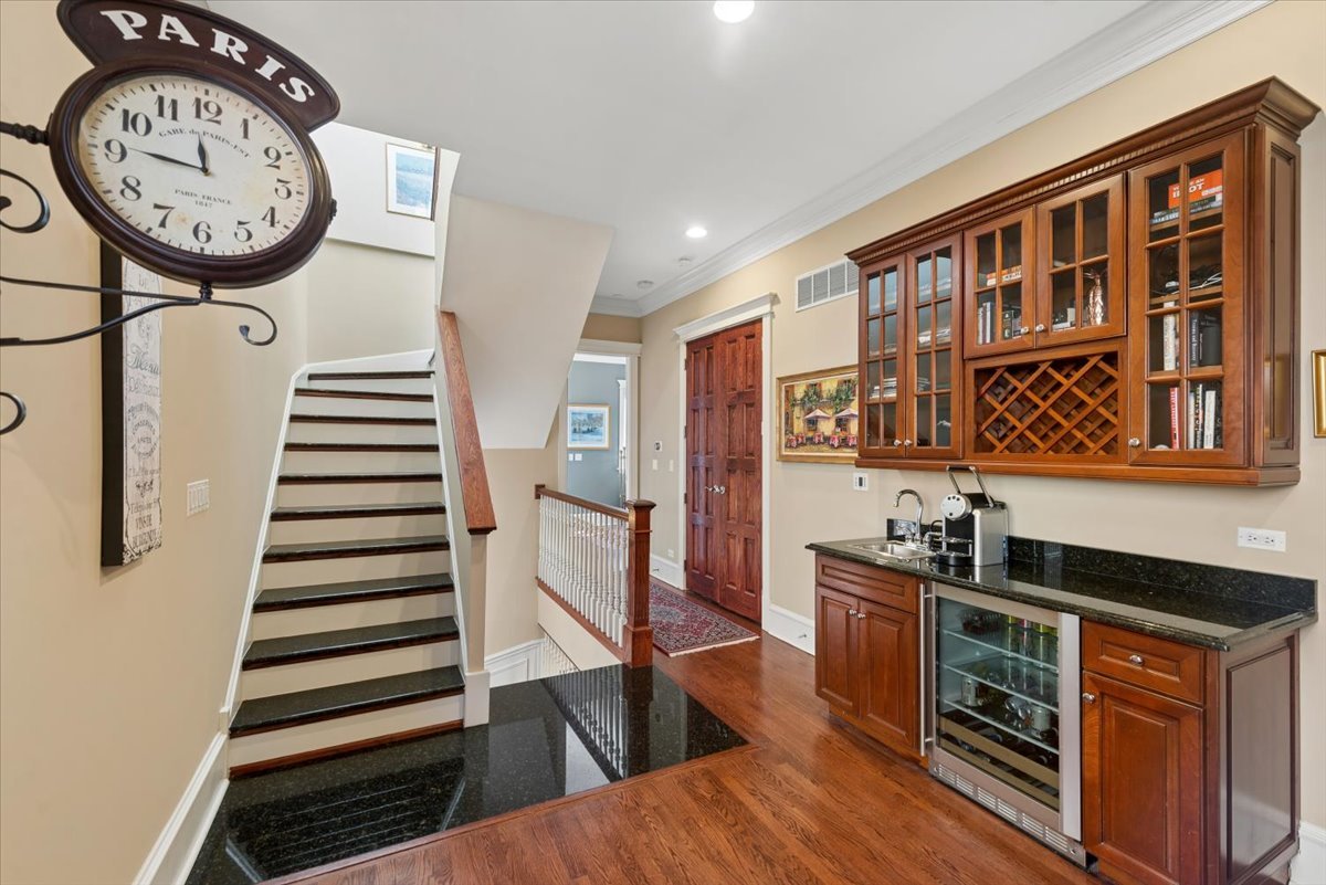 1359 North Mohawk Street, Unit 4 Chicago, IL 60610 - Photo 28 of 37