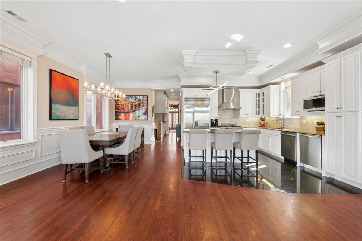 1359 North Mohawk Street, Unit 4 Chicago, IL 60610 - Photo 5 of 37