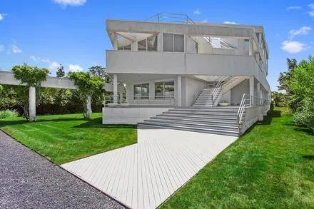 $175,000 | 186 Dune Road, Quogue, NY 11959