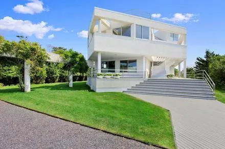 $175,000 | 186 Dune Road, Quogue, NY 11959