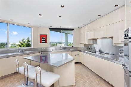 186 Dune Road Quogue, NY 11959 - Photo 8 of 23