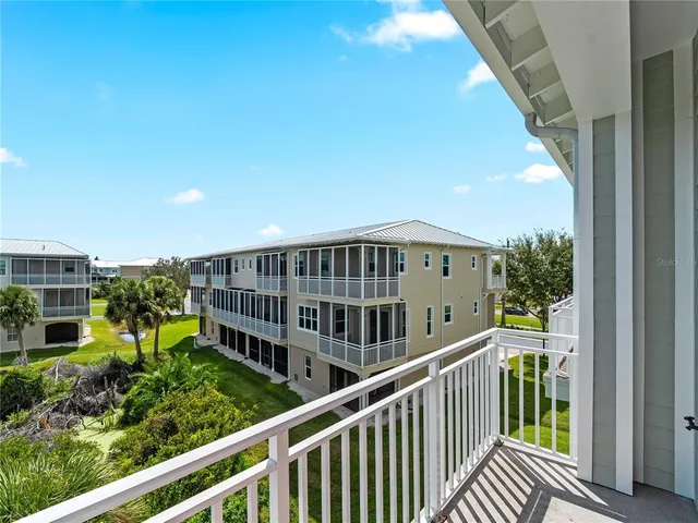 $425,000 | 10390 Coral Landings Lane, Unit 83, Placida, FL 33946