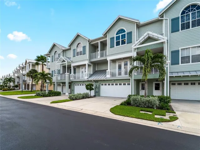 $425,000 | 10390 Coral Landings Lane, Unit 83, Placida, FL 33946