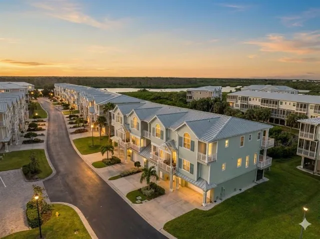 $425,000 | 10390 Coral Landings Lane, Unit 83, Placida, FL 33946