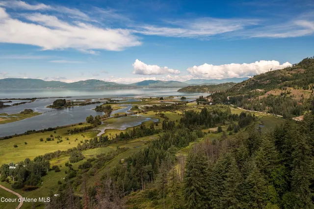 $499,000 | 200 Clark Fork, Clark Fork, ID 83811