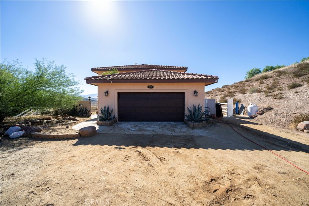 13560 Sego Road Agua Dulce, CA 91390 - Photo 3 of 75