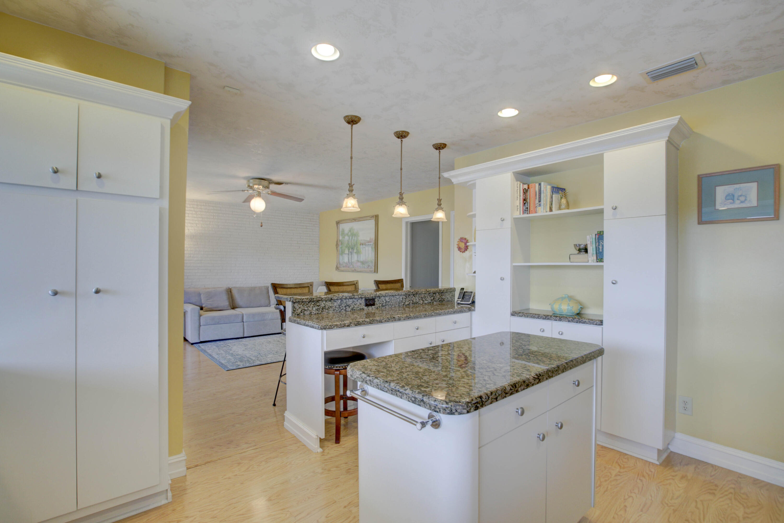 4900 West Park Road Hollywood, FL 33021 - Photo 16 of 52 37__g6i6018_19_20_21_22