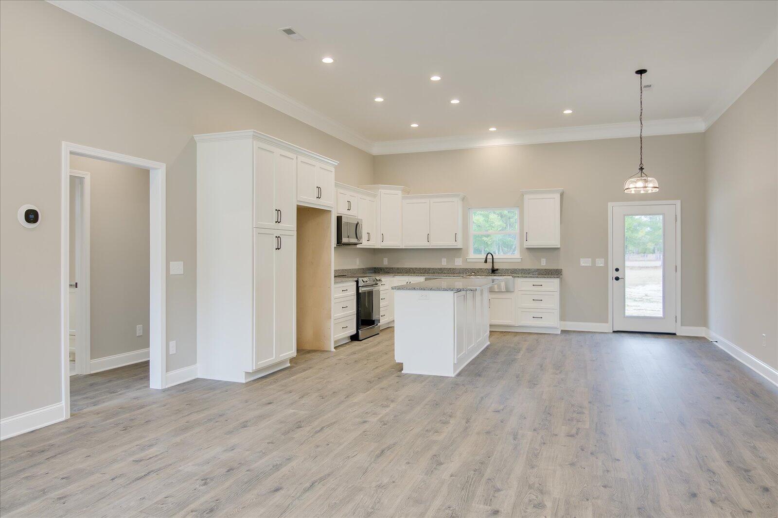 1423 Wire Road Aiken, SC 29805 - Photo 4 of 29