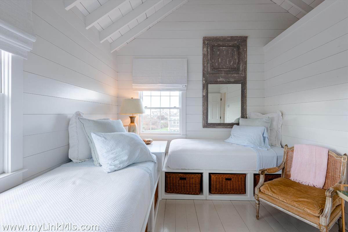 104 Baxter Road Nantucket, MA 02554 - Photo 50 of 61 Twin guest bedroom