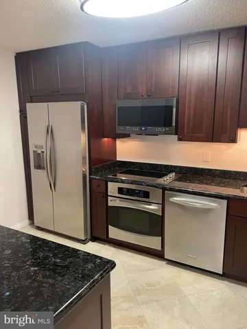 $2,900 | 8370 Greensboro Drive, Unit 811, McLean, VA 22102