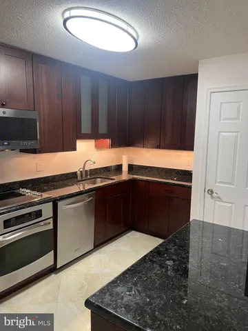 $2,900 | 8370 Greensboro Drive, Unit 811, McLean, VA 22102