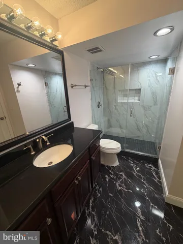 $2,900 | 8370 Greensboro Drive, Unit 811, McLean, VA 22102