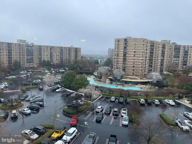 $2,900 | 8370 Greensboro Drive, Unit 811, McLean, VA 22102