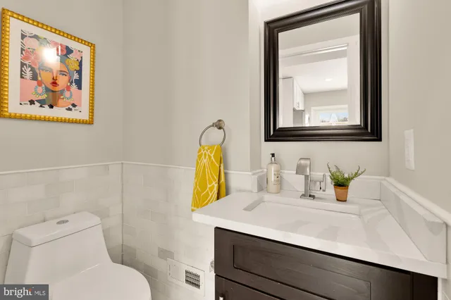 $5,500 | 2228 Kearny Street Northeast, Washington, DC 20018