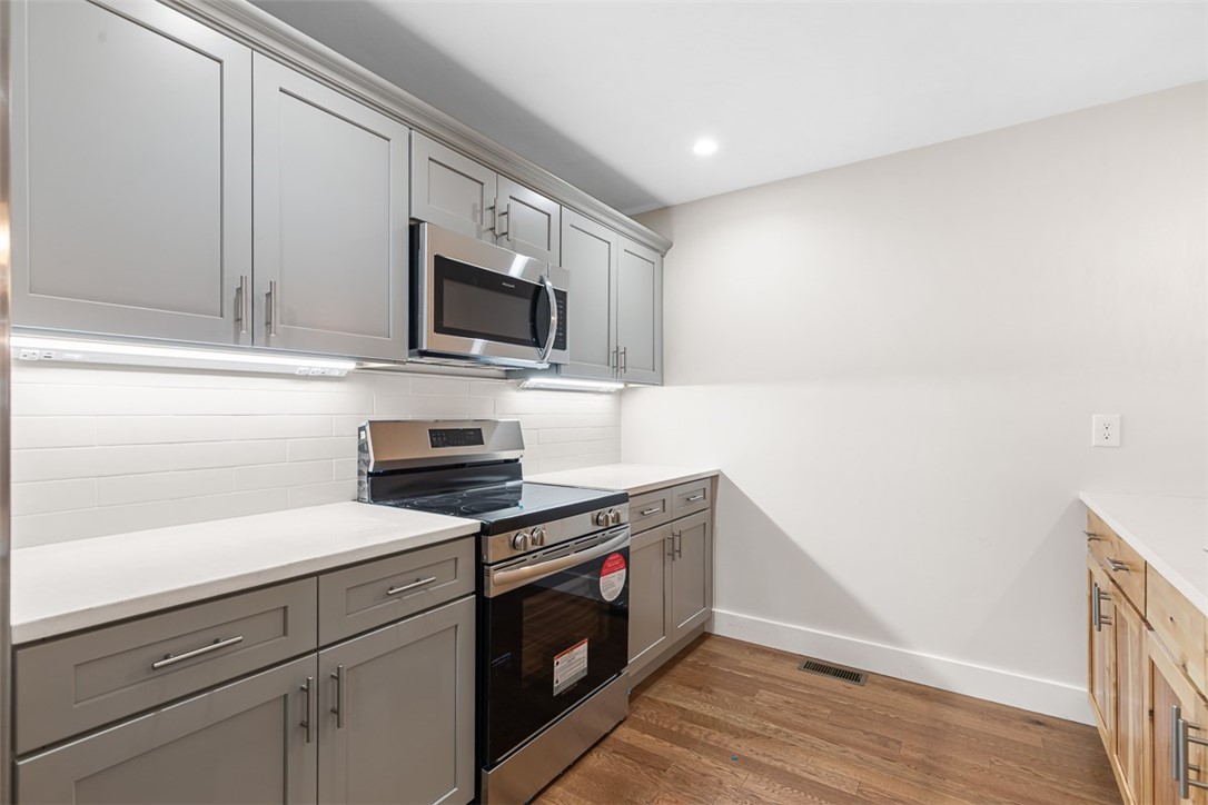 4 Trinity Way Johnston, RI 02919 - Photo 12 of 39